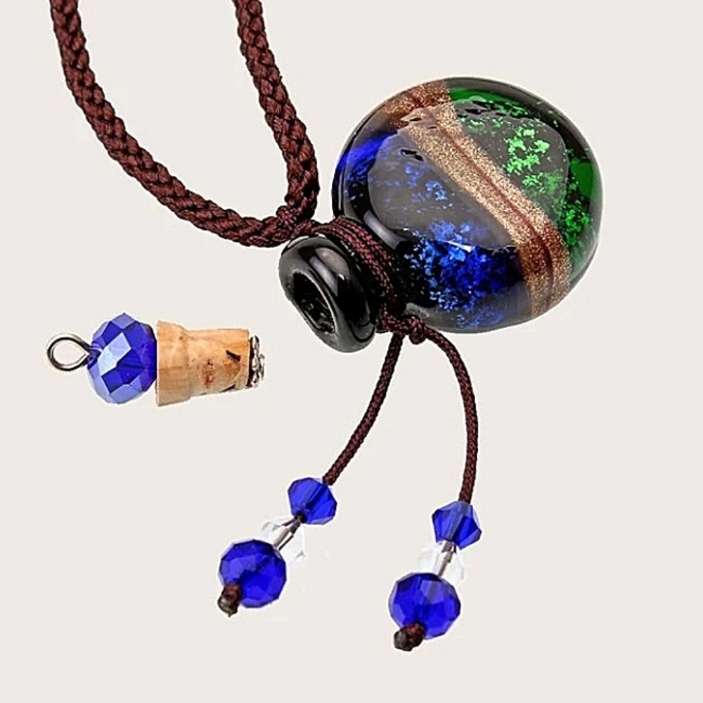 🆕️❤LAST 1❤EMORY ROSE MINI GLASS BOTTLE CHARM NECKLACE - Picture 5 of 17